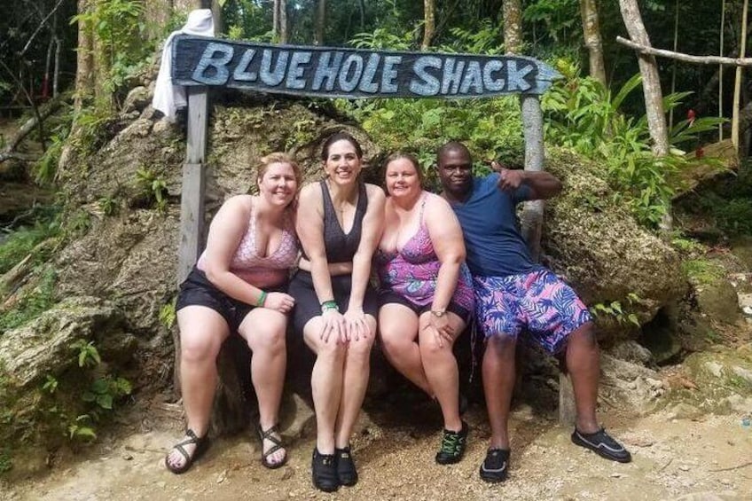 Private Dunns River and Blue Hole Day Tour