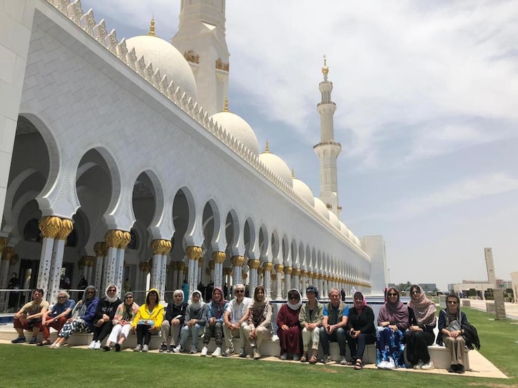 Abu Dhabi half-day tour from Abu Dhabi with Gray Line