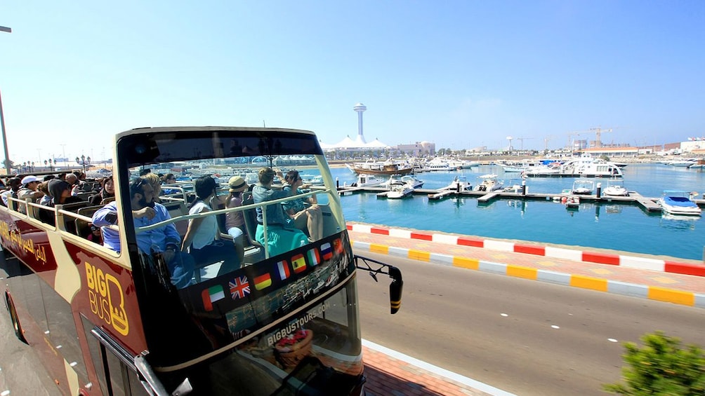 abu dhabi open bus tour