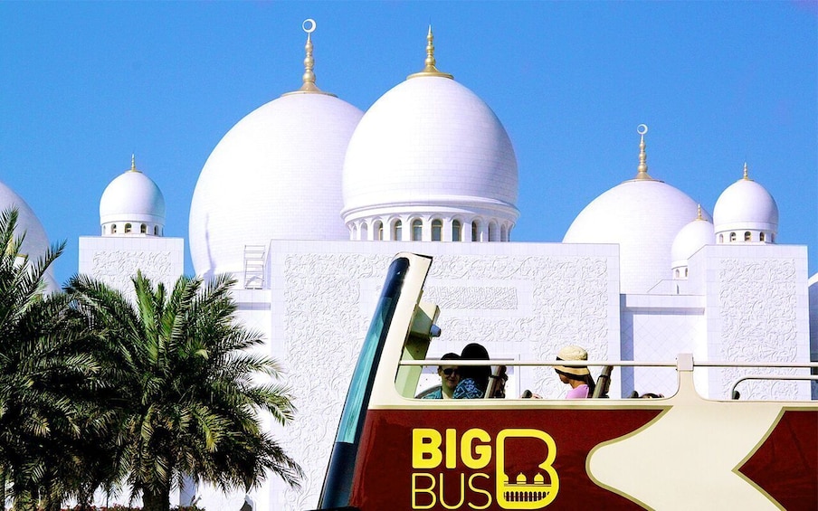 Abu Dhabi Hop-On Hop-Off Bus Tour