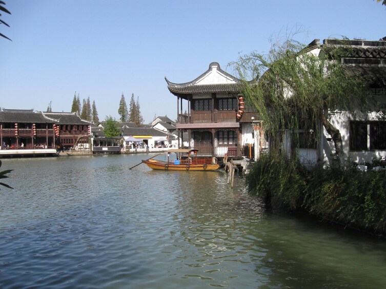 Seven Treasure Town & Zhujiajiao Village Tour