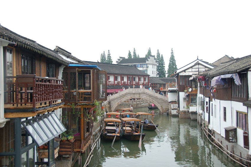 Seven Treasure Town & Zhujiajiao Village Tour