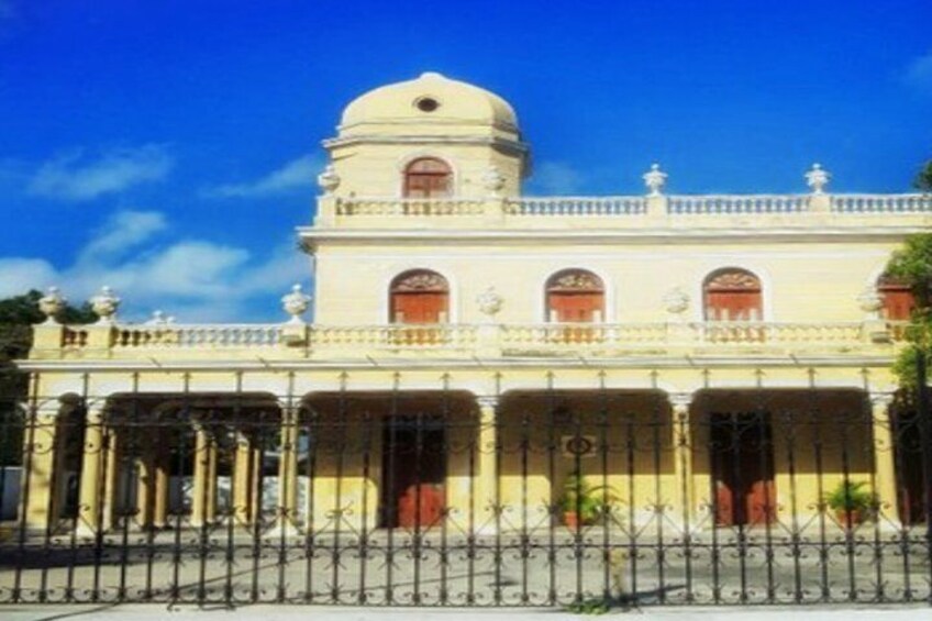 Progreso Shore Excursion: Small Group Shopping & Merida City Tour