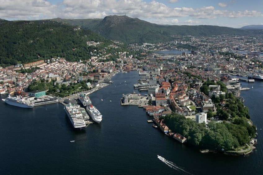 Panorama view of Bergen-Jan M. Lillebø - VisitNorway.com