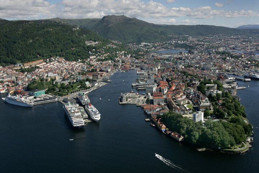 Panorama view of Bergen-Jan M. Lillebø - VisitNorway.com