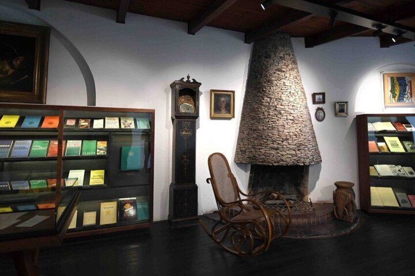 full day private tour Isla negra poetry and wine from Santiago