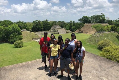 Altun Ha Mayan Ruins & Zipline Tour from Belize City All-inclusive