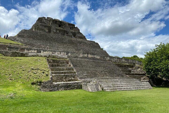 Private Xunantunich Mayan Ruins & Inland Blue Hole Tour From Placencia