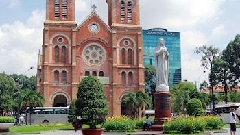 Private Full-Day Ho Chi Minh City & Cu Chi Tunnels Excursion