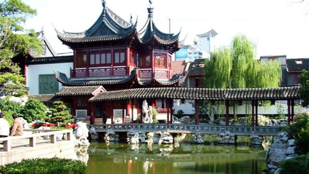 Serene view of the Yu Garden in Shanghai 