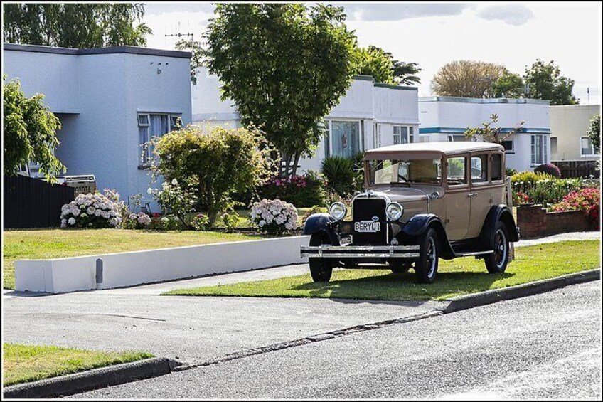 See many typical Art Deco homes on this tour.