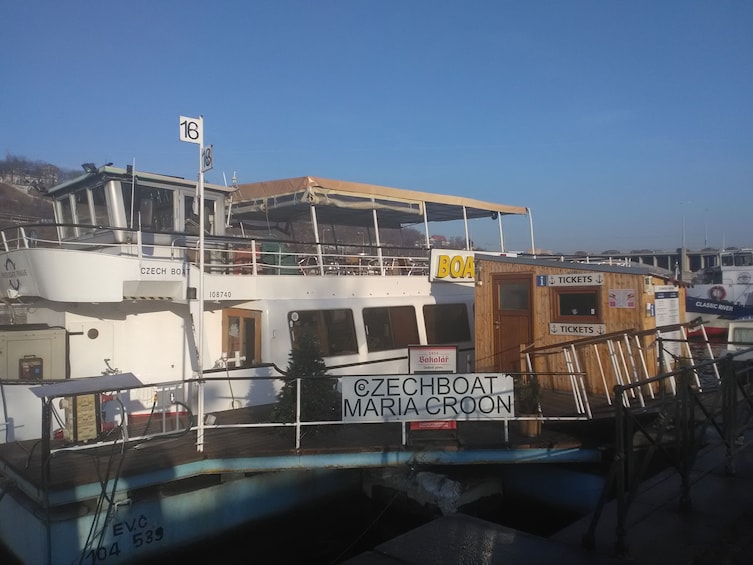 Buffet Dinner Cruise on the Vltava River