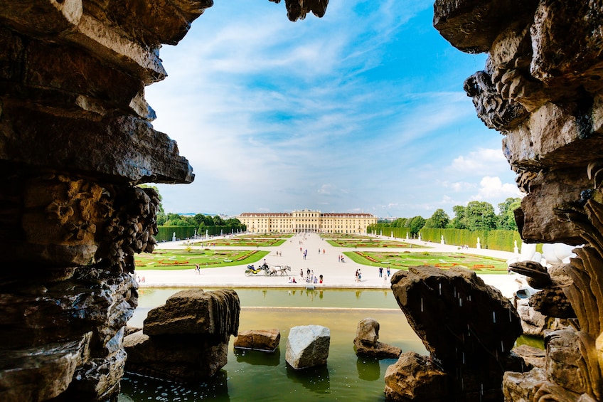 Skip-the-Line Entry Schönbrunn Palace & City Tour