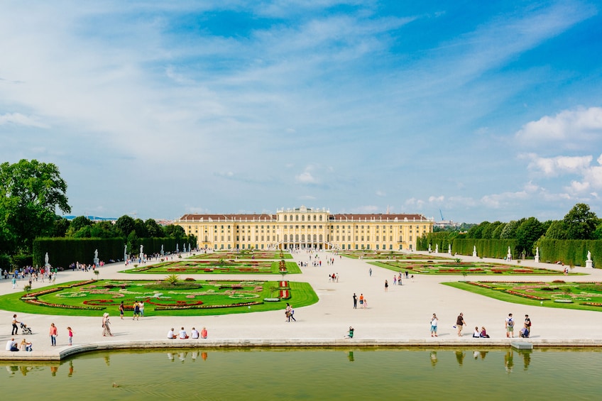 Skip-the-Line Entry Schönbrunn Palace & City Tour