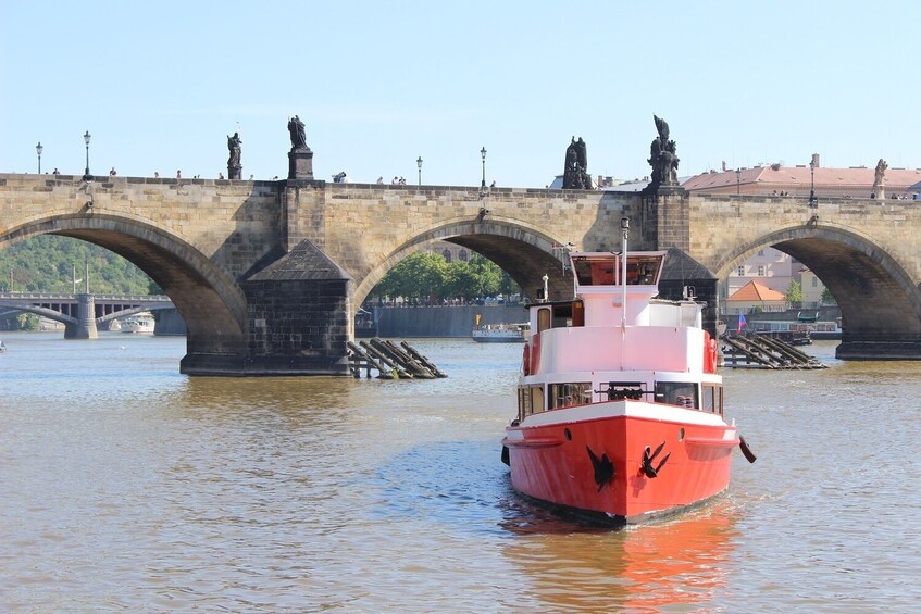 Prague City Tour & Boat Cruise