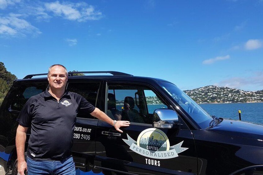 Guide John with luxury 4WD