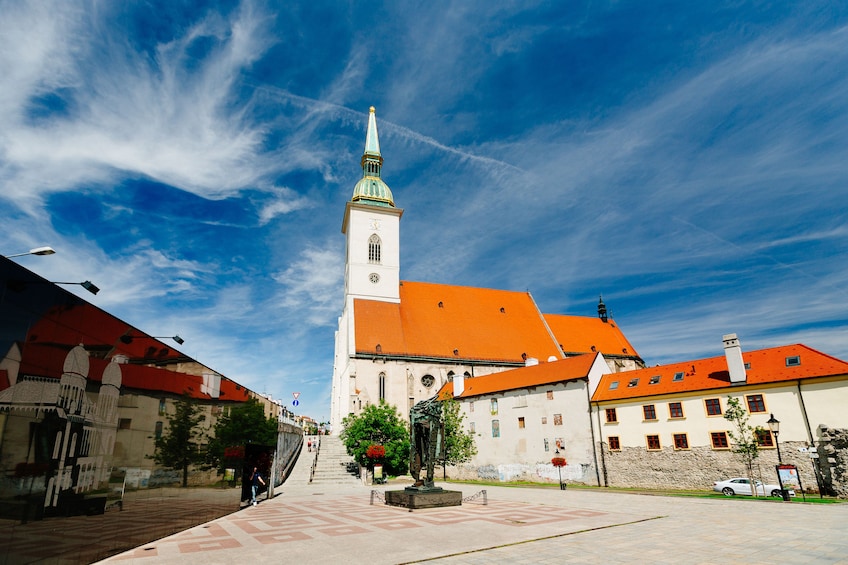 Bratislava: Day Trip from Vienna by Bus and Boat