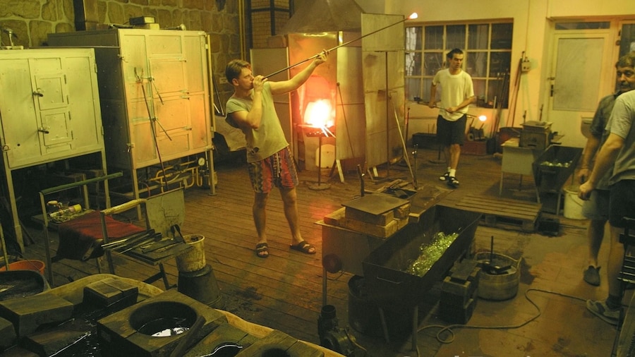 Guided Nizbor Glass Factory Day Tour