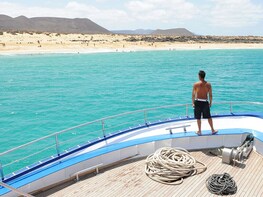 La Graciosa Beaches by boat