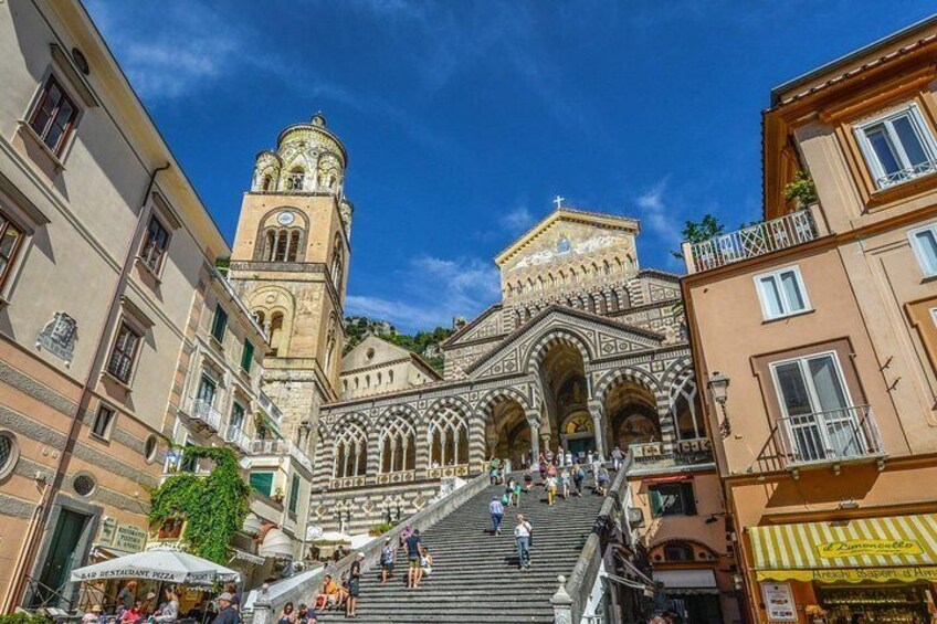 The Grand Tour: Ravello-Amalfi-Positano-Sorrento-Pompeii (FullDayPlus 10h)