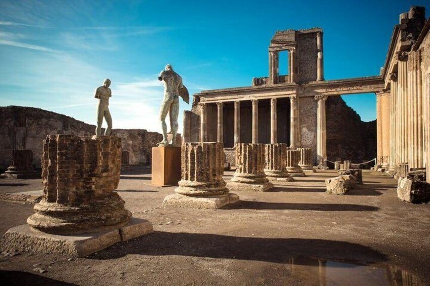 The Grand Tour: Ravello-Amalfi-Positano-Sorrento-Pompeii (FullDayPlus 10h)