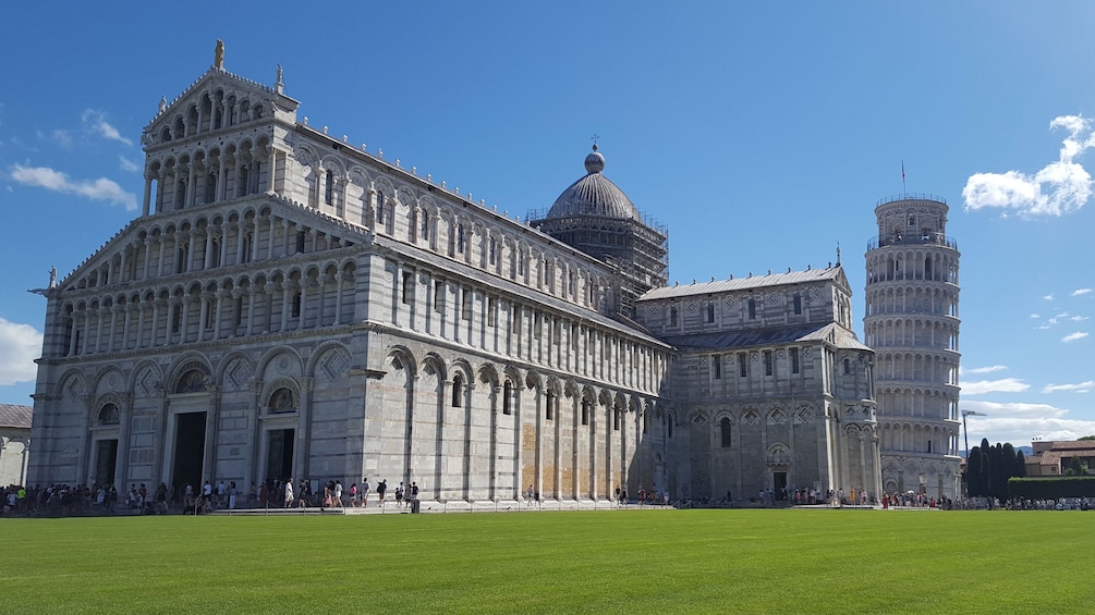 Apri foto 3 di 6. The Piazza dei Miracoli