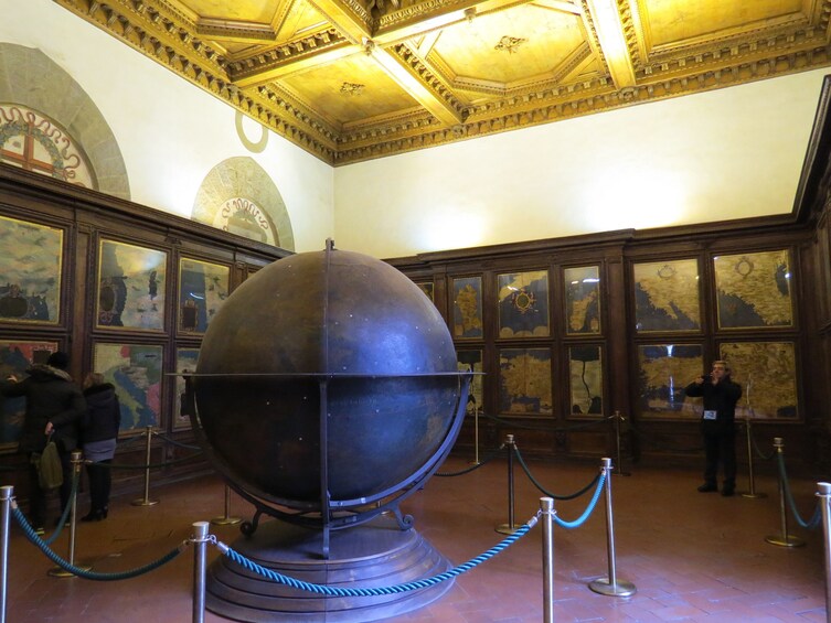 Palazzo Vecchio Secret Passages monolingual Visit with Lunch or Gelato