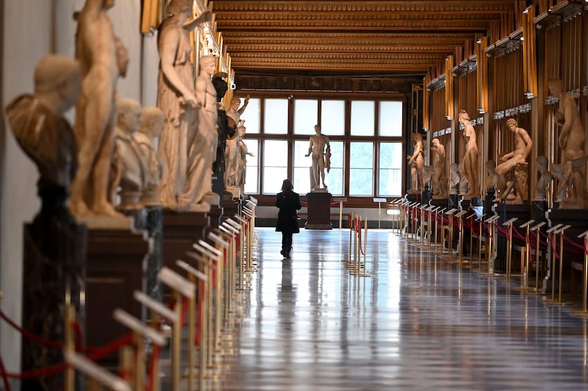 Skip-the-Line: Uffizi Gallery Small-Group Guided Tour