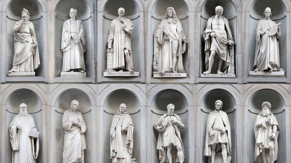 แสดงภาพที่ 2 จาก 8 Statues at Uffizi Gallery Guided Tour in Florence Italy