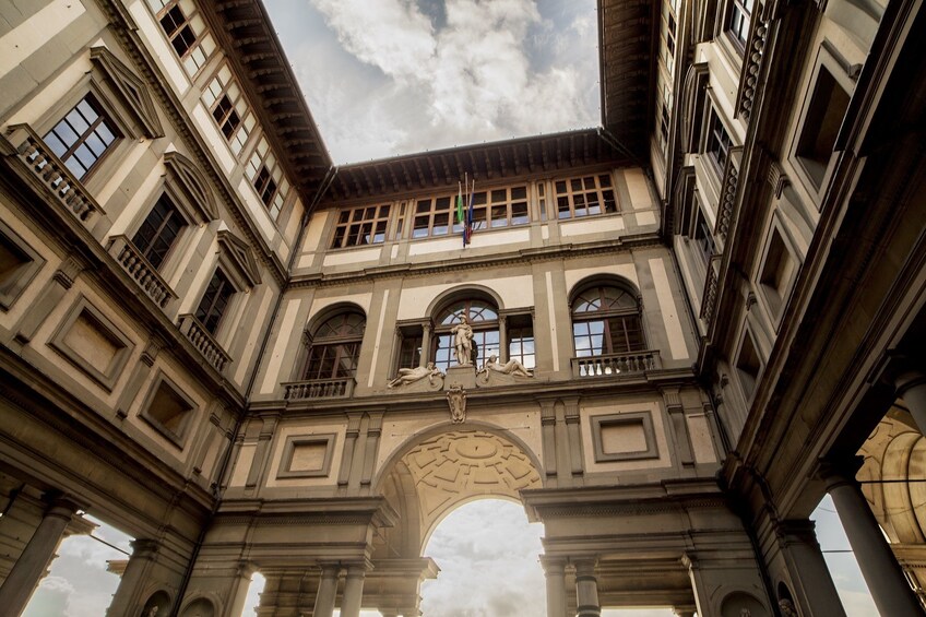 Uffizi Gallery Small-Group Guided Tour with Skip-the-Line 