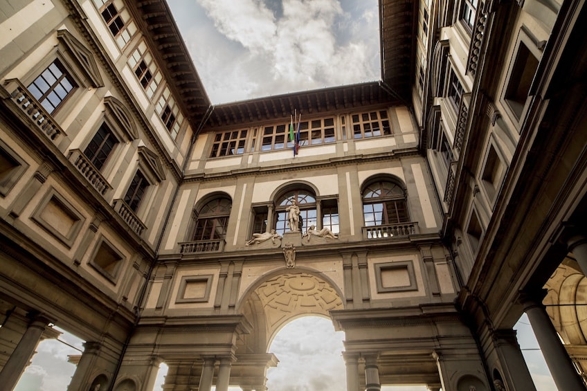 Uffizi Gallery Small-Group Guided Tour with Skip-the-Line