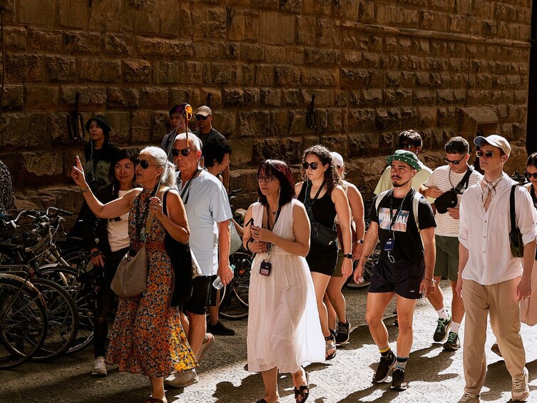 Discover Florence's Rich History: Guided Walking Tour of the Historic City