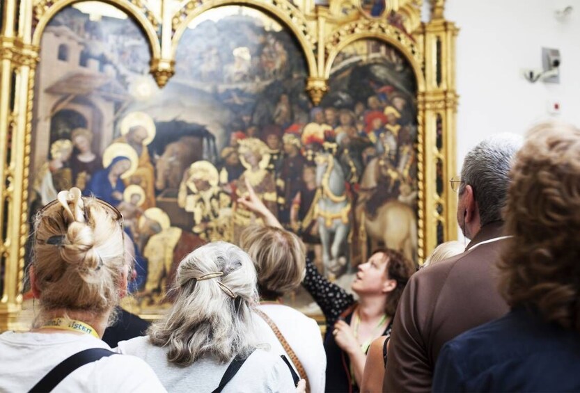 Skip-the-Line: Uffizi Gallery Tour & Vasari Corridor Walk