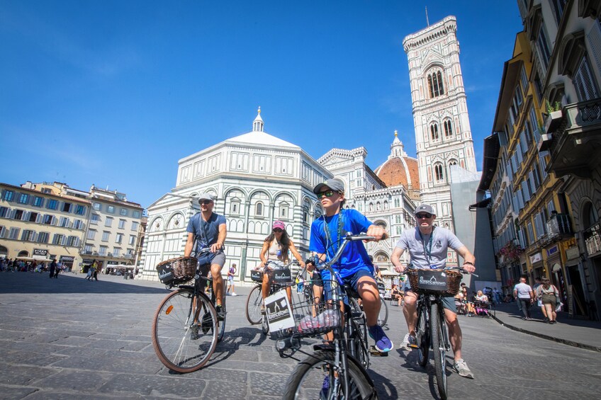 City Vintage Bike Tour with Gelato tasting