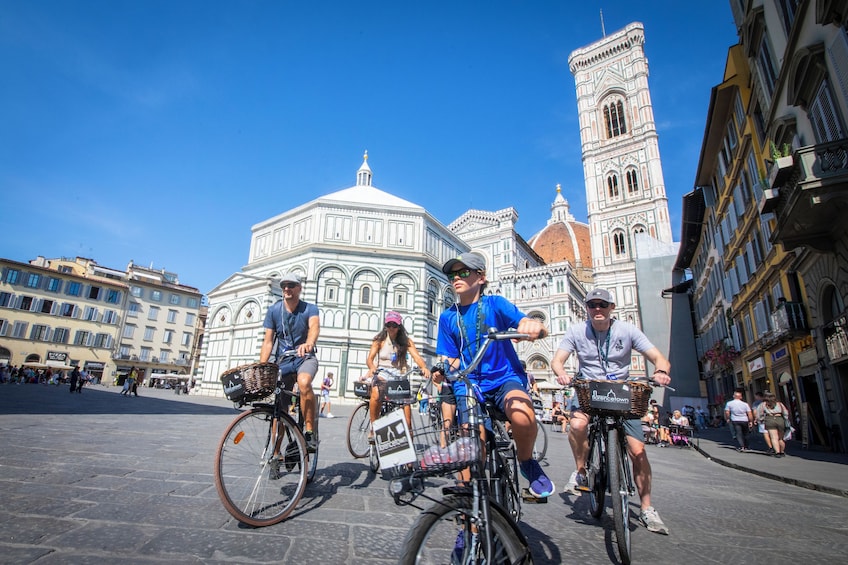 City Vintage Bike Tour with Gelato tasting