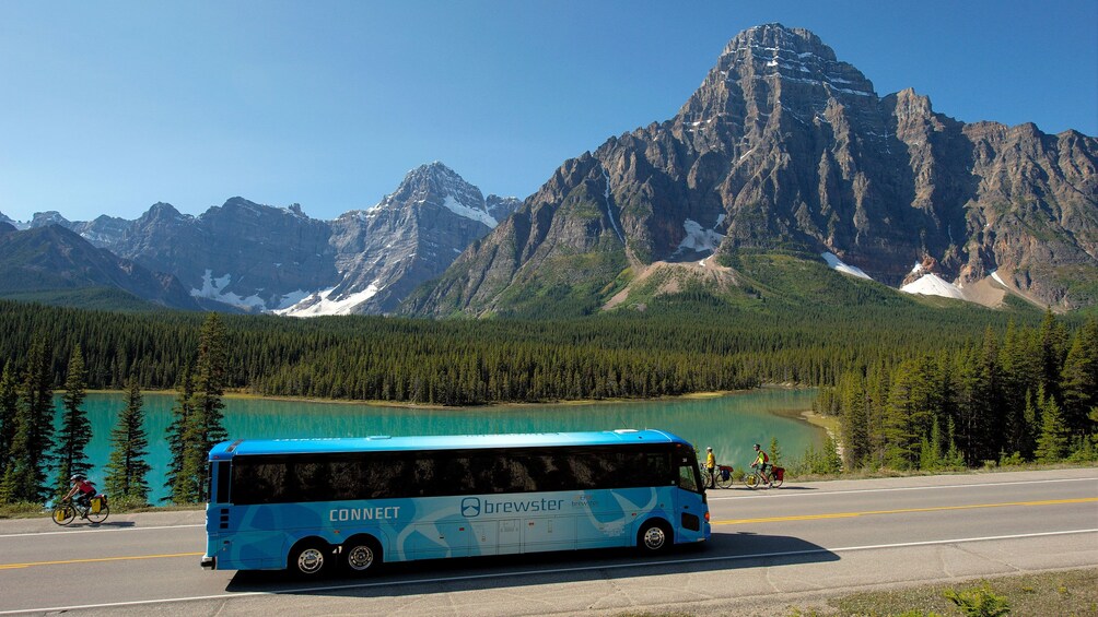 Tour bus en route to Jasper National Park's Maligne Lake