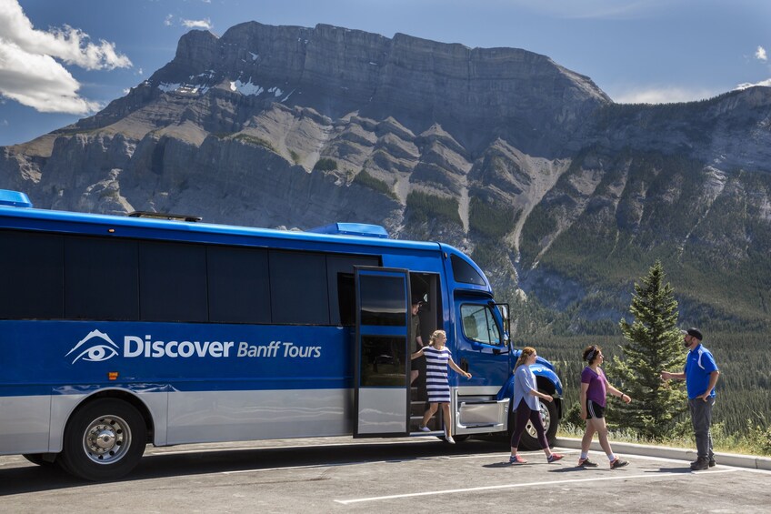 Full-Day Icefields Parkway Tour