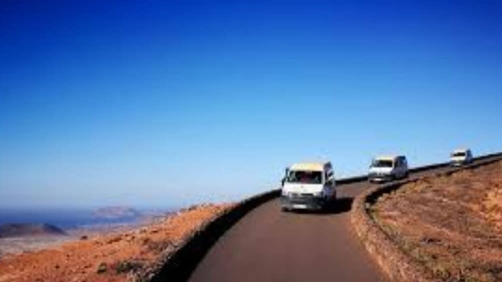 Lanzarote VIP tour in Minivan, a different route