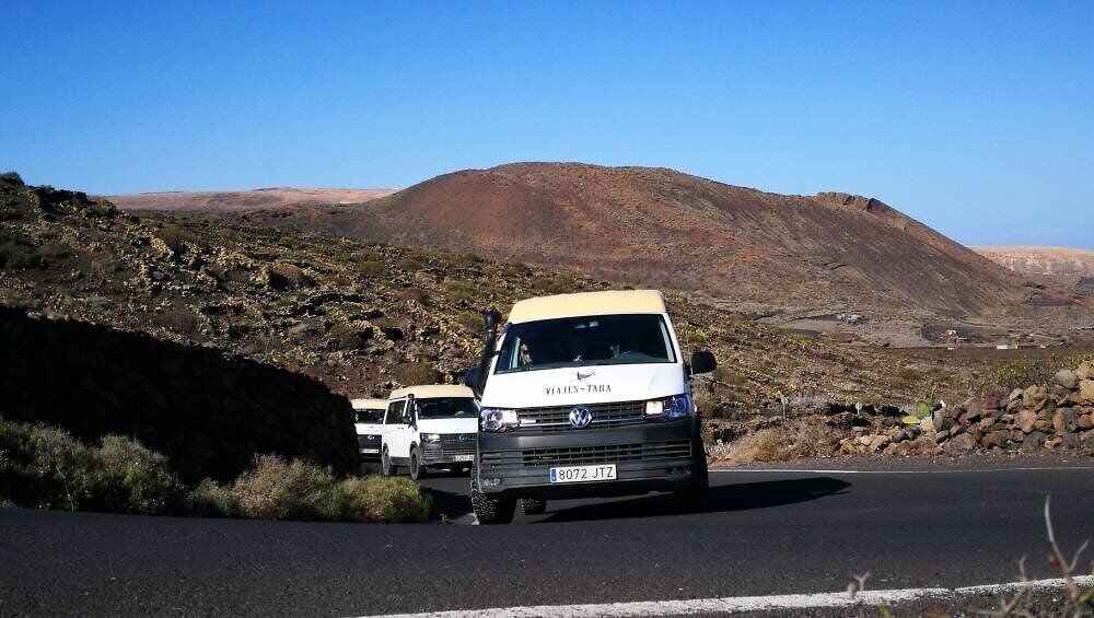 Lanzarote VIP tour in Minivan, a different route