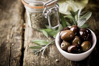 Tasting of extra virgin olive oil