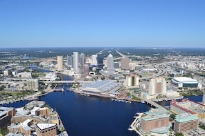 Downtown & Tampa Bay Helicopter Tour