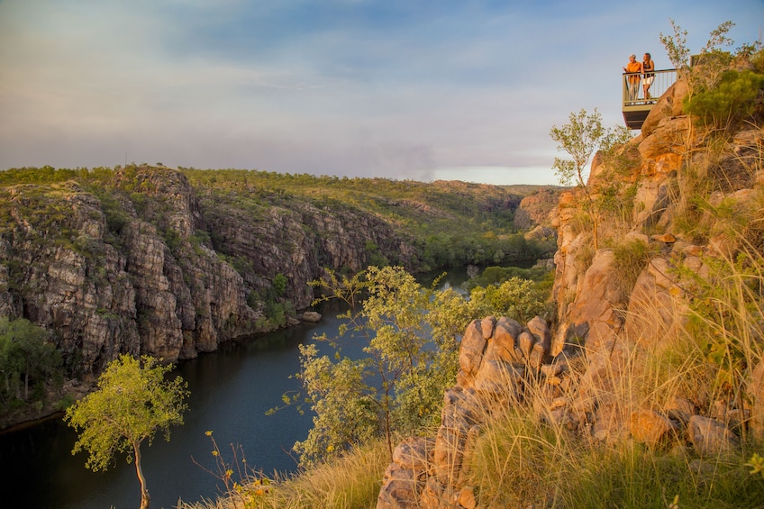 Katherine Gorge Cruise & Edith Falls Day Tour