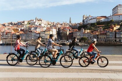 Utforska Portos gamla stad och flodstrand på en 3-timmars cykeltur