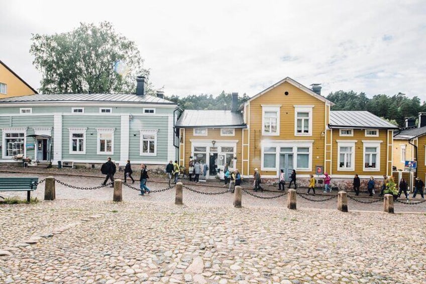 Helsinki VIP City Tour and Medieval Porvoo by Private car with Personal Guide