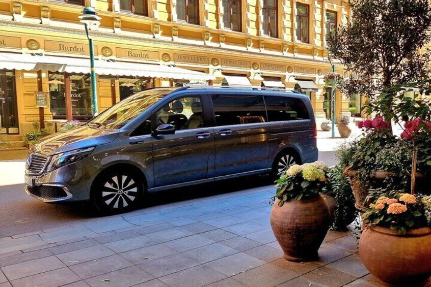 Helsinki VIP City Tour and Medieval Porvoo by Private car with Personal Guide