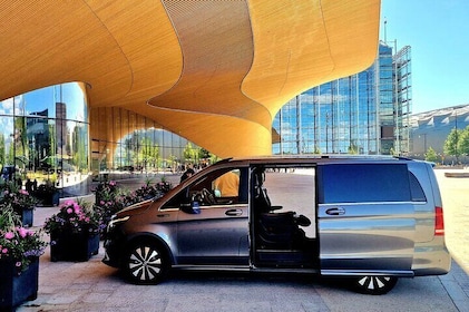Helsinki VIP City Tour und mittelalterliches Porvoo mit privatem Auto und p...