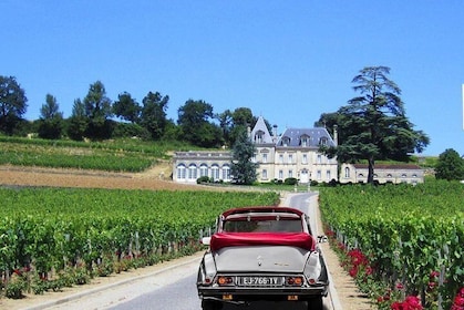 Private wine trip to Saint-Emilion aboard vintage French presidential car