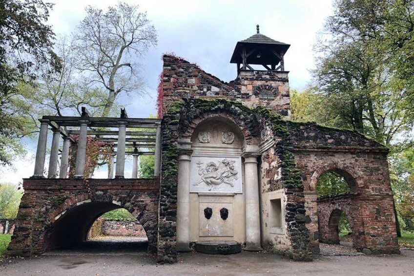 Warsaw outskirts - 6 hour tour with a local historian