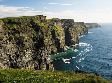 Cliffs of Moher, Doolin, Burren & Galway dagstur från Dublin