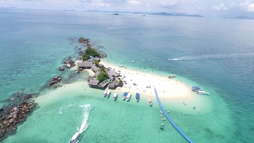 ทัวร์เกาะพีพีและเกาะไข่ในเต็มวันโดยเรือสปีดโบ๊ท